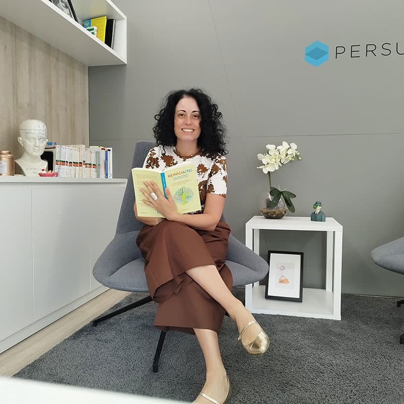 Descubre cómo comprender tu personalidad puede impulsar un cambio real. La visión clínica de Esther Blanco en el libro "Reiníciate".