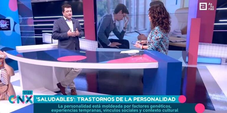 Intervención de Andrés Calvo Kalch en Conexión Asturias (TPA) sobre la importancia de comprender la personalidad para un diagnóstico clínico preciso.