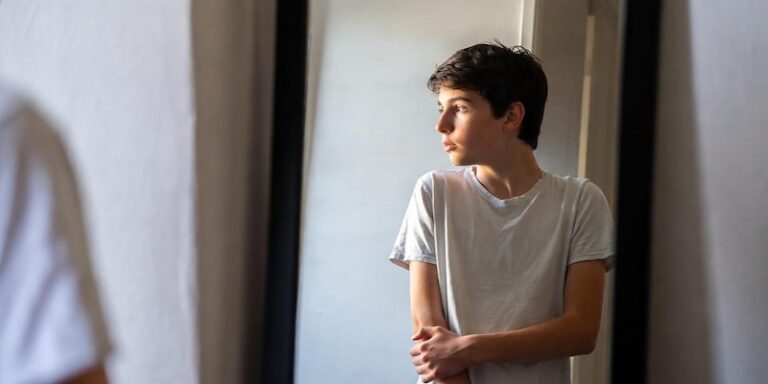 Baja autoestima en adolescentes: señales, causas y cómo ayudarles